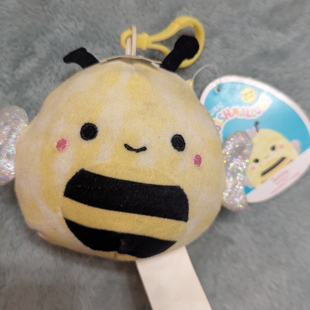 Sunnie Squishmallow Bee Clip